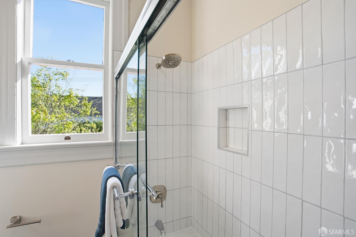 Detail Gallery Image 43 of 64 For 1442 Sanchez St, San Francisco,  CA 94131 - 3 Beds | 3/1 Baths