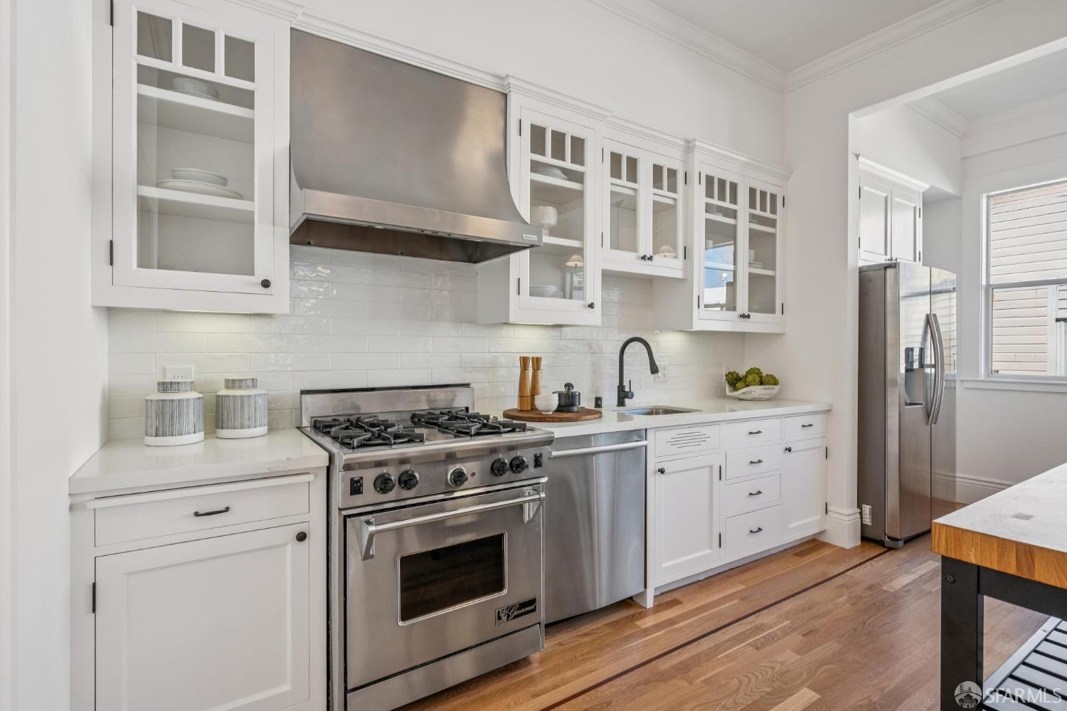 Detail Gallery Image 15 of 26 For 3642 17th St, San Francisco,  CA 94114 - 3 Beds | 1 Baths