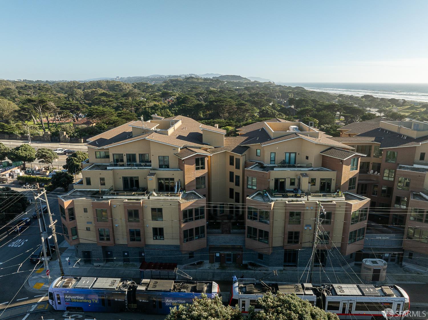 Detail Gallery Image 2 of 63 For 3535 Wawona St #311,  San Francisco,  CA 94116 - 2 Beds | 2 Baths