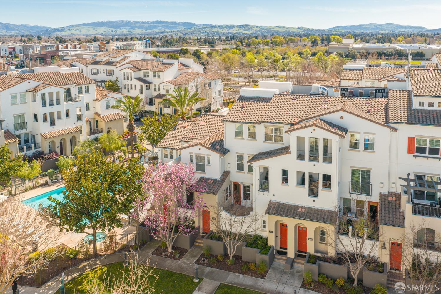 Detail Gallery Image 27 of 33 For 4138 Clarinbridge Cir, Dublin,  CA 94568 - 2 Beds | 2 Baths