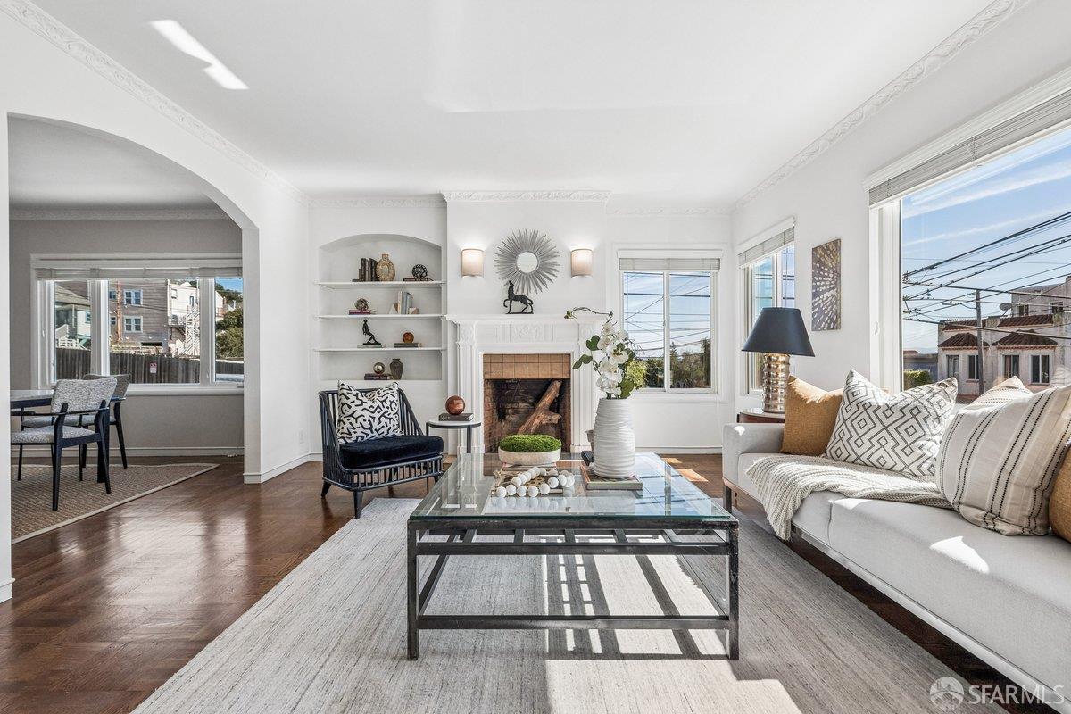 Detail Gallery Image 6 of 40 For 1500 Quesada Ave, San Francisco,  CA 94124 - 2 Beds | 2 Baths