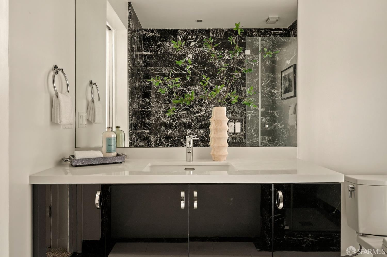 Photo #35: 426111637 Listing: Photo #35