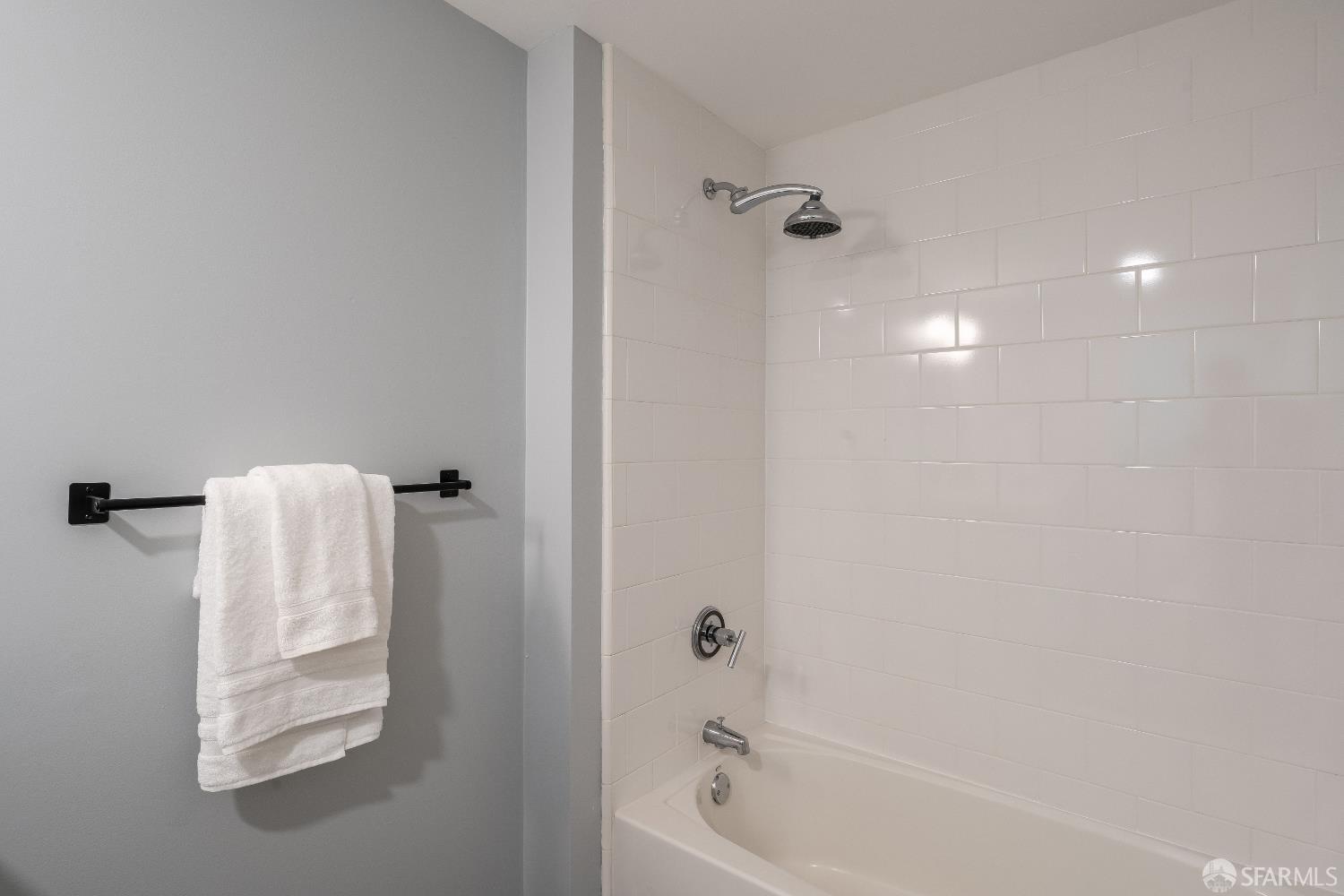 Photo #32: 426111105 Listing: Photo #32