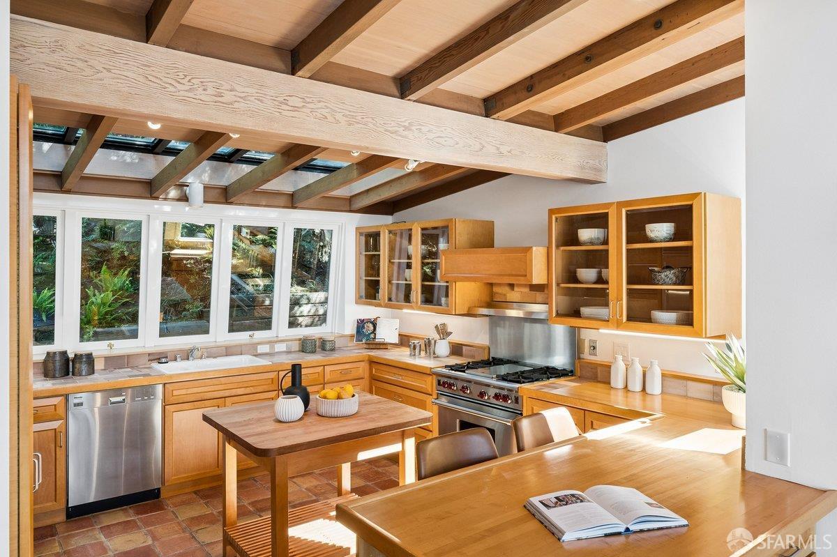 Detail Gallery Image 16 of 60 For 187 San Marcos Ave, San Francisco,  CA 94116 - 4 Beds | 3 Baths