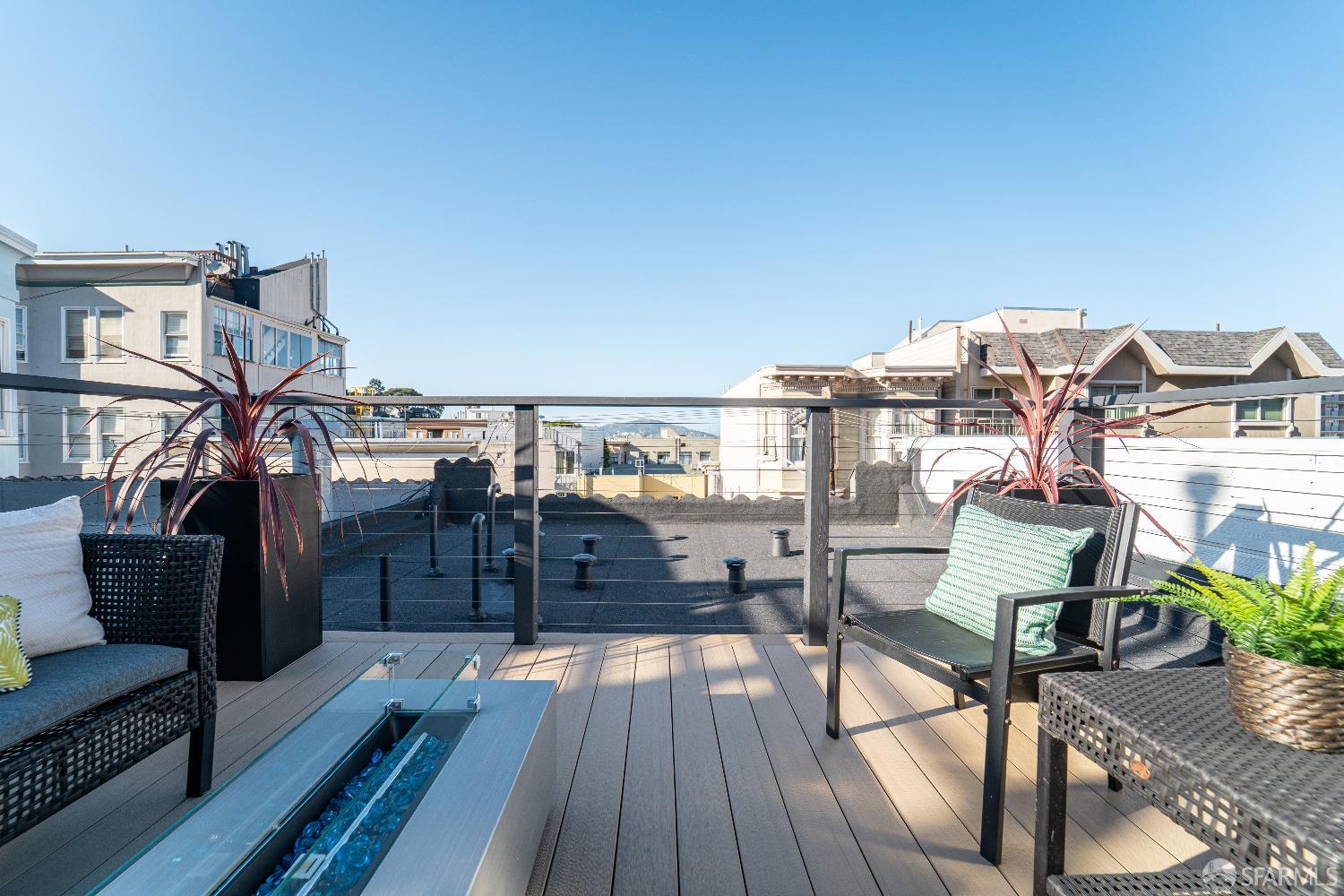 Detail Gallery Image 6 of 85 For 165 Valparaiso St, San Francisco,  CA 94133 - 4 Beds | 3 Baths