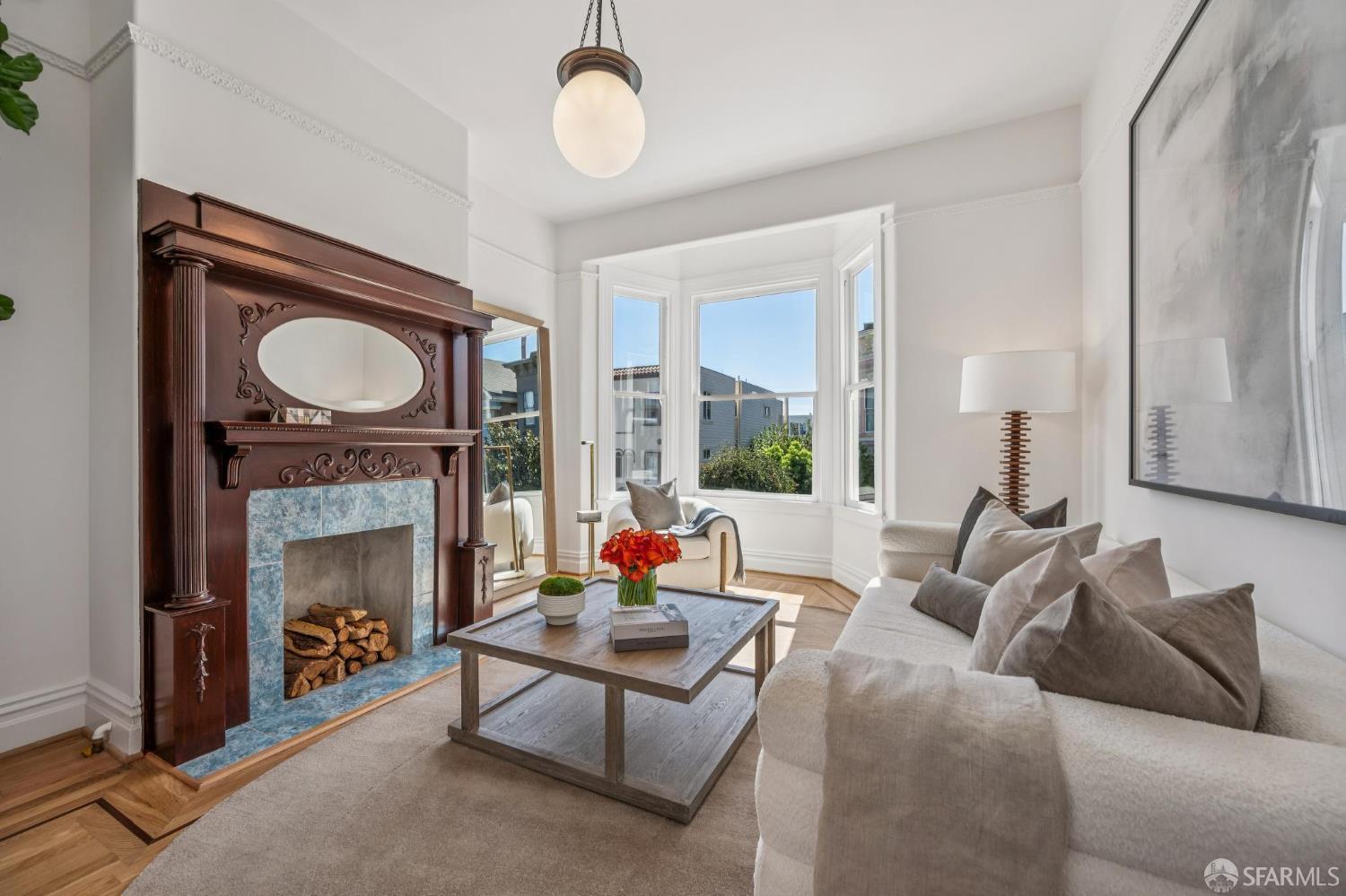 Detail Gallery Image 4 of 26 For 3642 17th St, San Francisco,  CA 94114 - 3 Beds | 1 Baths