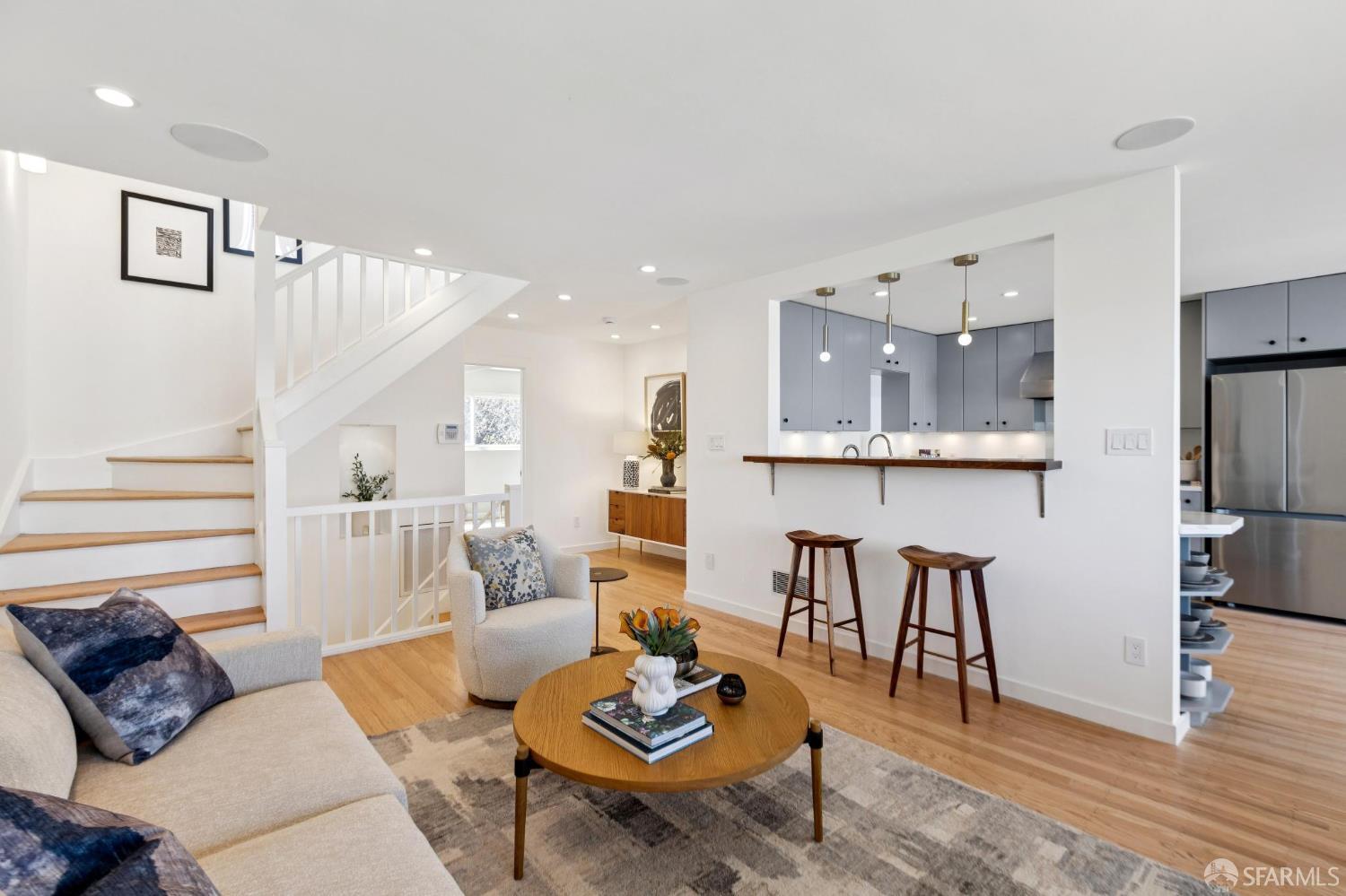 Detail Gallery Image 5 of 53 For 190 Rutledge St, San Francisco,  CA 94110 - 3 Beds | 3 Baths