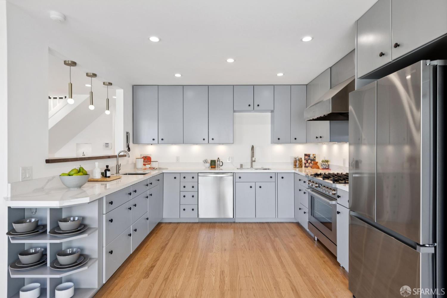 Detail Gallery Image 9 of 53 For 190 Rutledge St, San Francisco,  CA 94110 - 3 Beds | 3 Baths