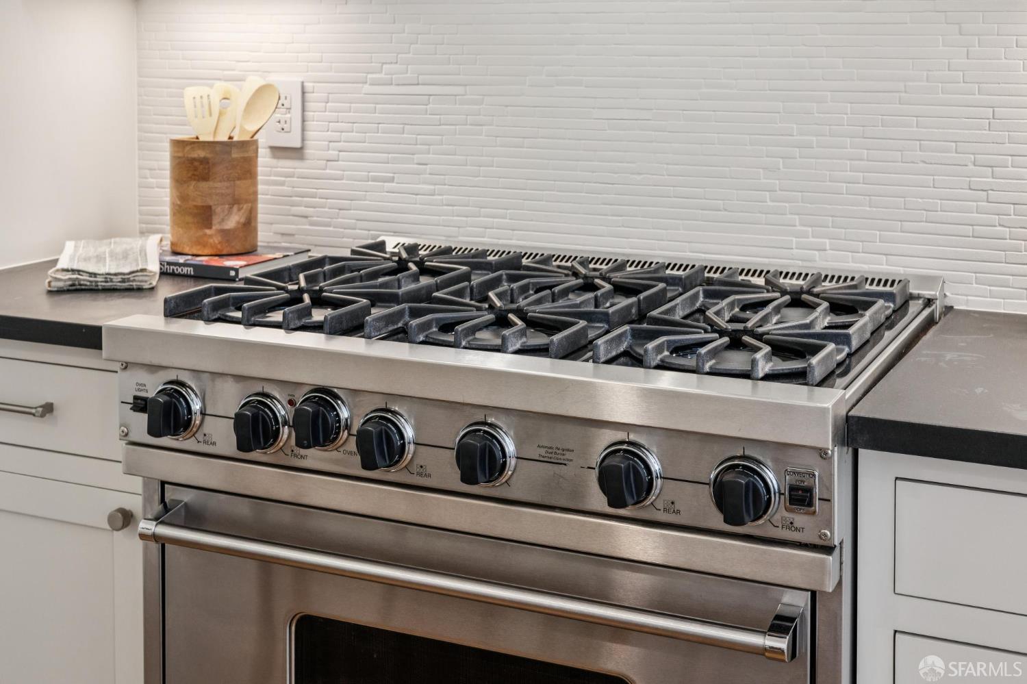 Detail Gallery Image 22 of 53 For 333 14th Ave, San Francisco,  CA 94118 - 3 Beds | 2/1 Baths