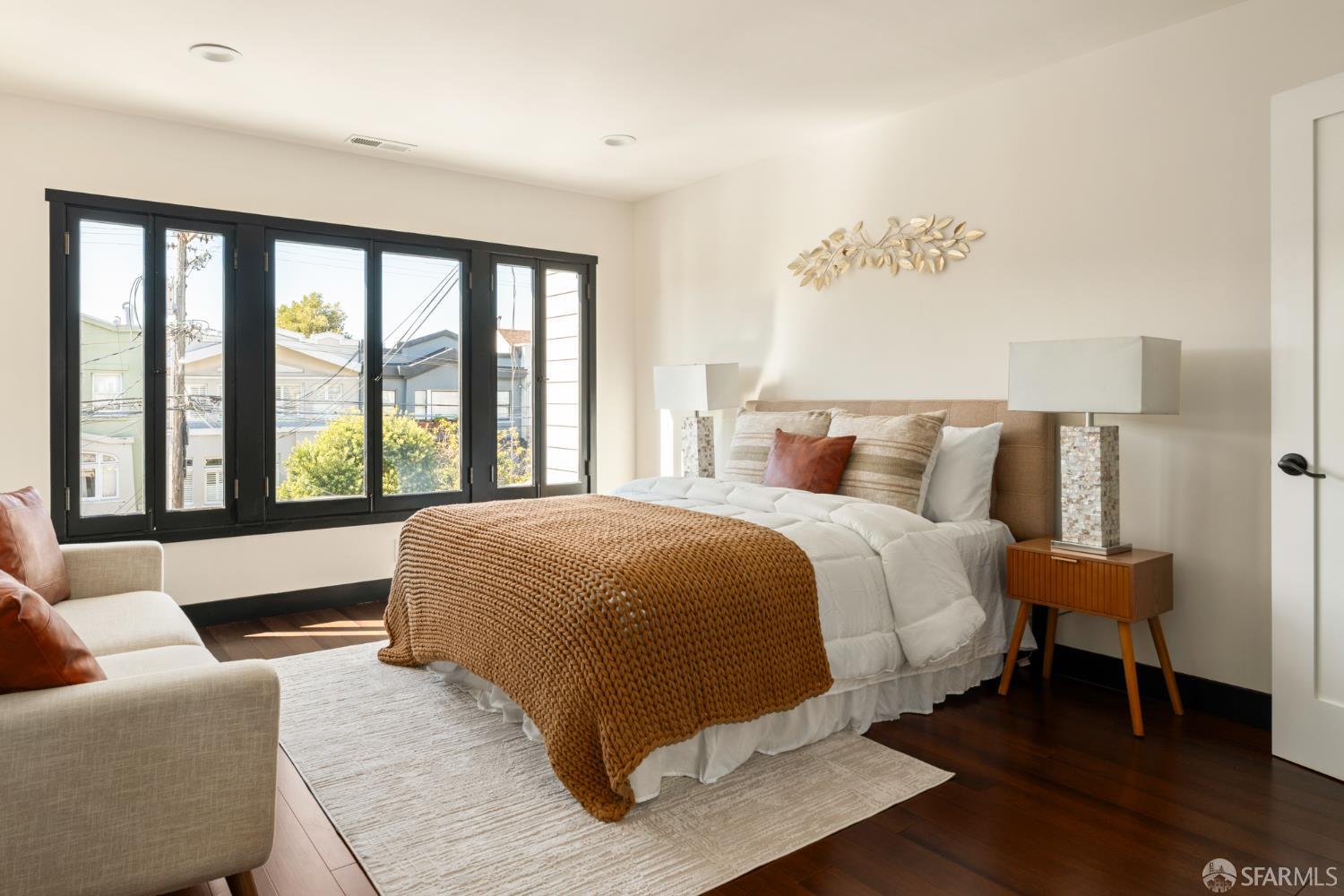 Detail Gallery Image 10 of 27 For 428 17th Ave, San Francisco,  CA 94121 - 2 Beds | 2 Baths