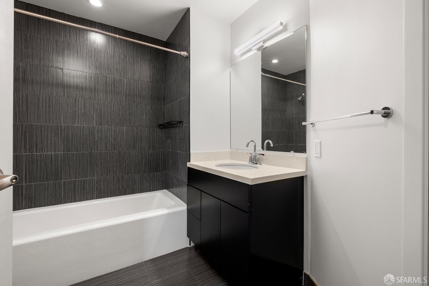Detail Gallery Image 34 of 63 For 3535 Wawona St #311,  San Francisco,  CA 94116 - 2 Beds | 2 Baths