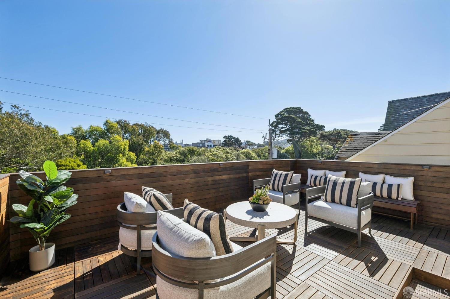 Detail Gallery Image 47 of 53 For 333 14th Ave, San Francisco,  CA 94118 - 3 Beds | 2/1 Baths