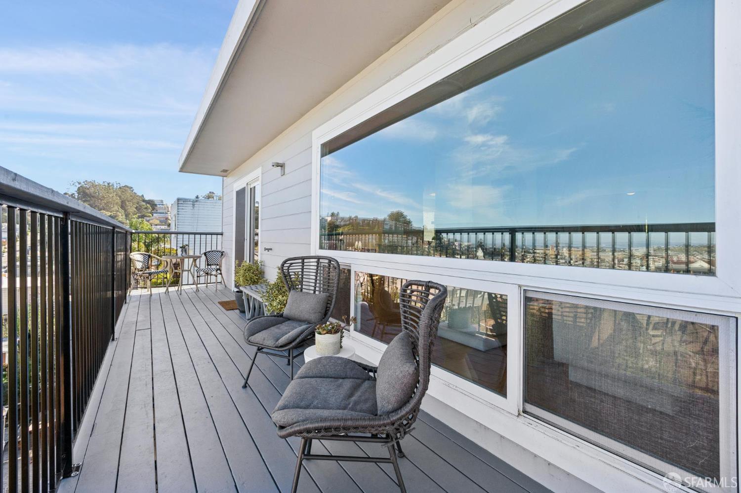 Detail Gallery Image 29 of 88 For 851 Bowdoin St, San Francisco,  CA 94134 - 4 Beds | 3 Baths