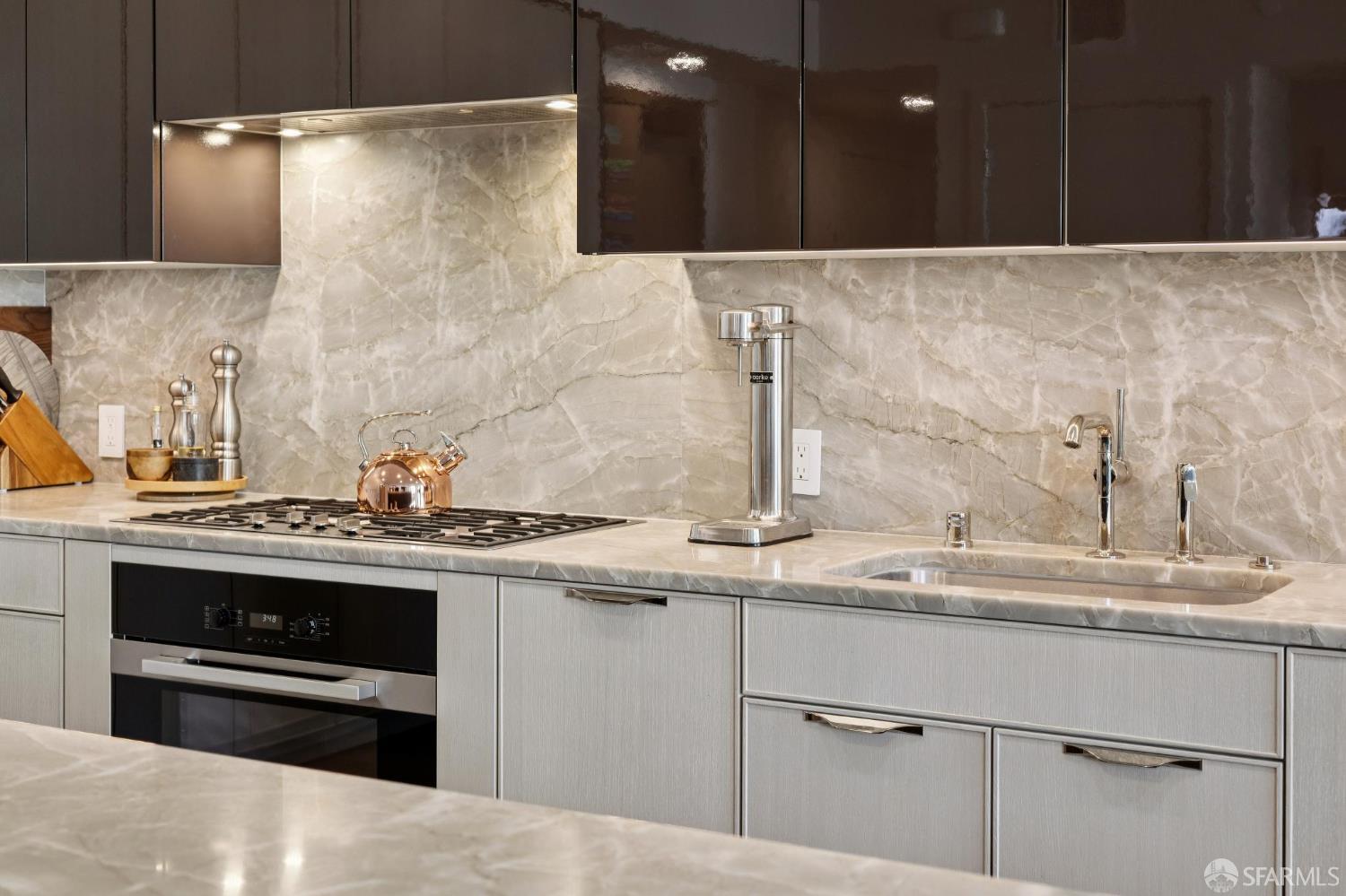 Detail Gallery Image 5 of 45 For 2525 Van Ness Ave #604,  San Francisco,  CA 94109 - 2 Beds | 2/1 Baths