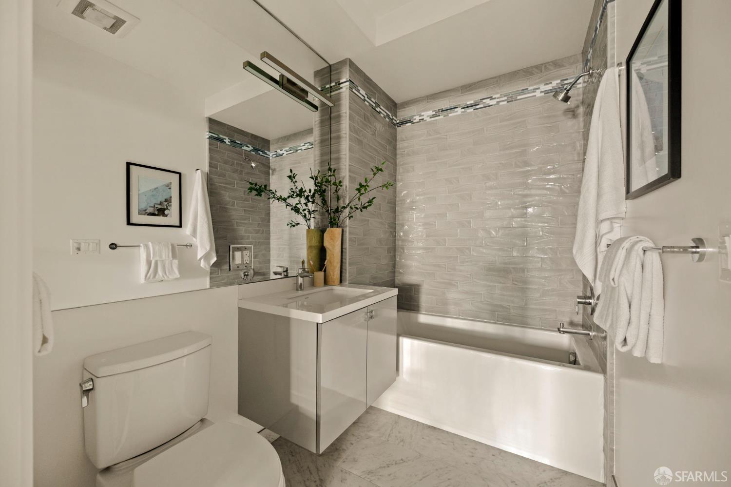 Photo #42: 426111637 Listing: Photo #42