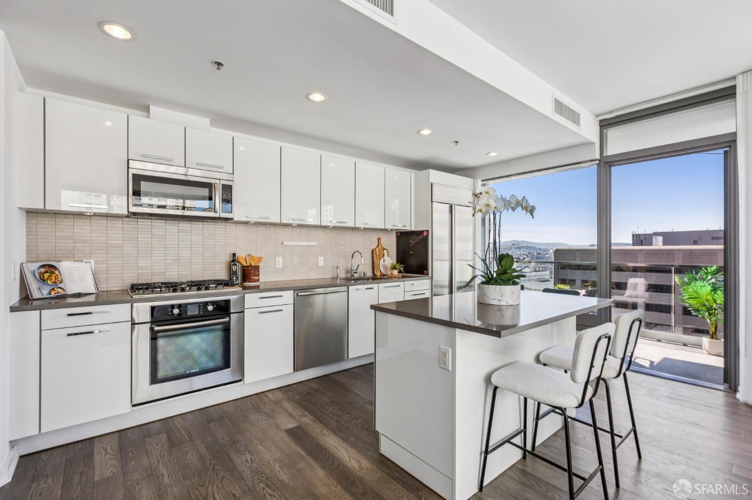 Detail Gallery Image 6 of 47 For 1 Hawthorne St 17f,  San Francisco,  CA 94105 - 2 Beds | 2 Baths