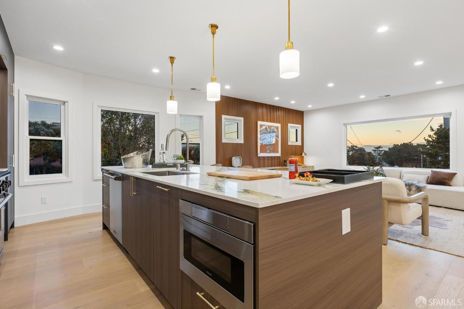 Detail Gallery Image 7 of 99 For 494 46th Ave, San Francisco,  CA 94121 - 4 Beds | 4 Baths