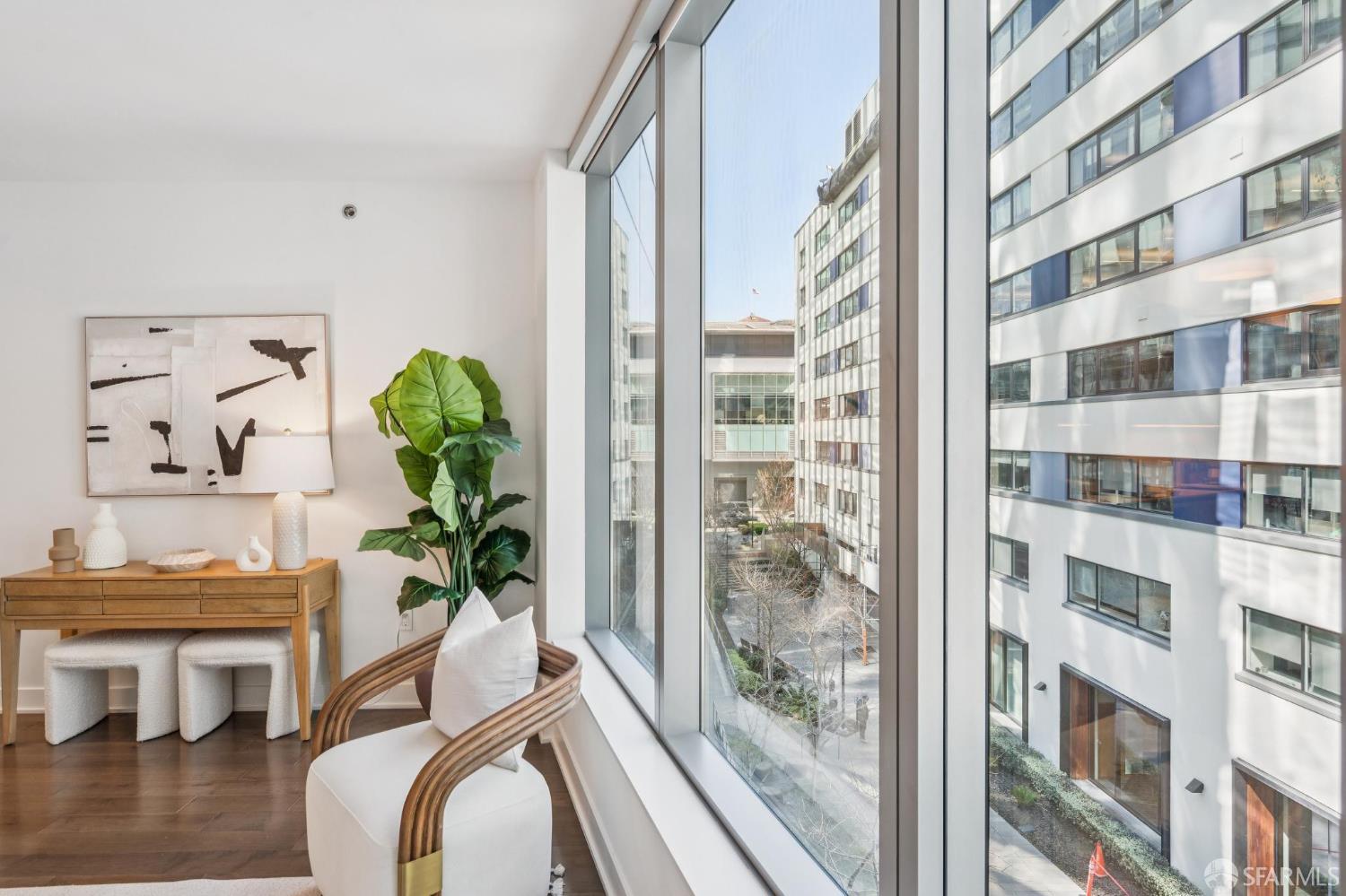 Photo #3: 426108104 Listing: Photo #3