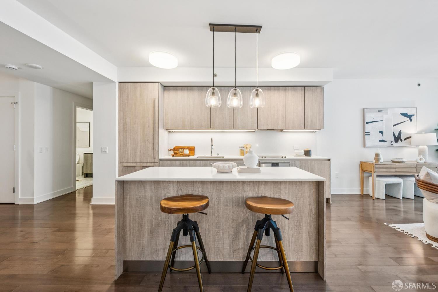 Photo #7: 426108104 Listing: Photo #7