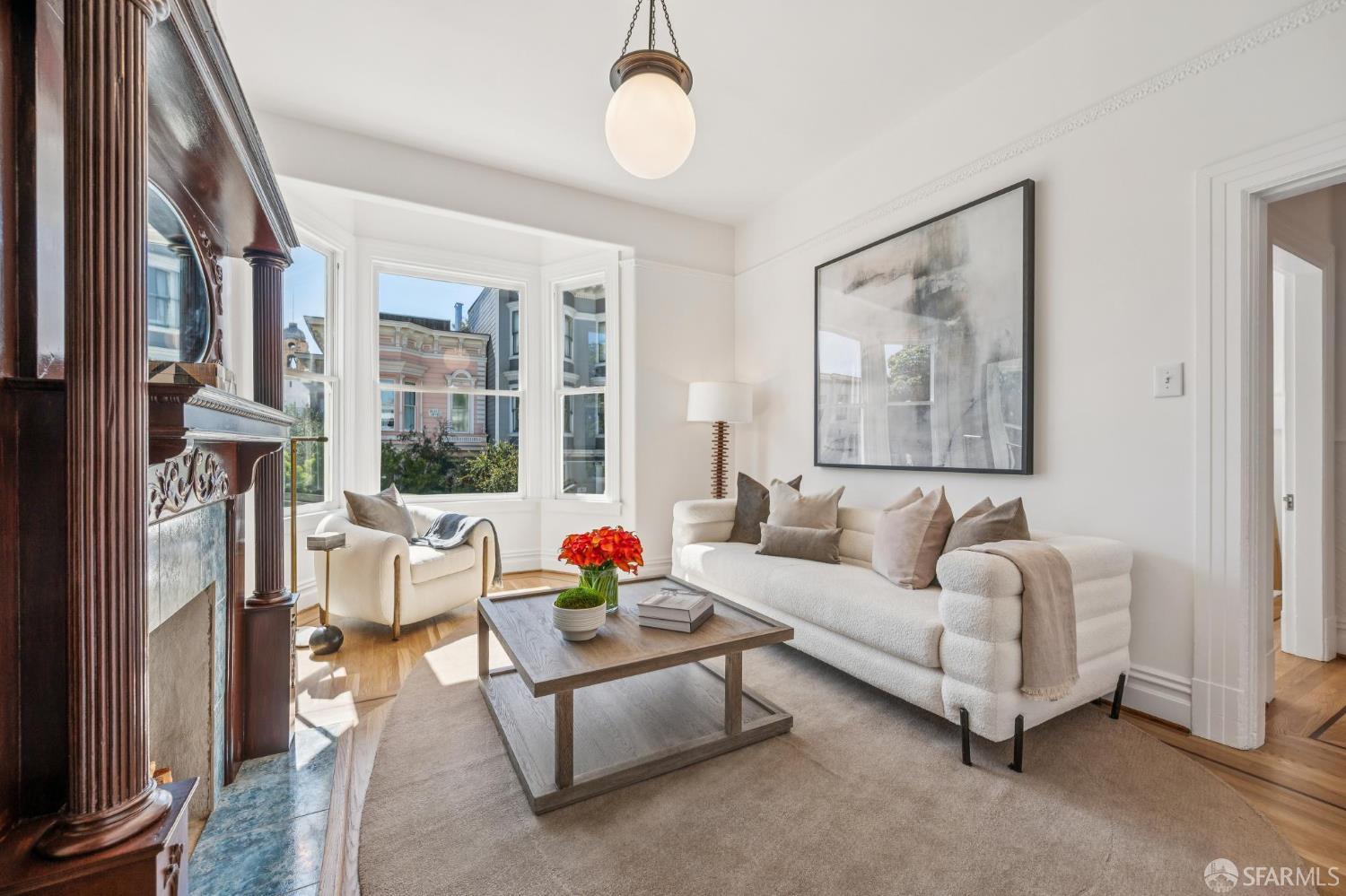 Detail Gallery Image 5 of 26 For 3642 17th St, San Francisco,  CA 94114 - 3 Beds | 1 Baths