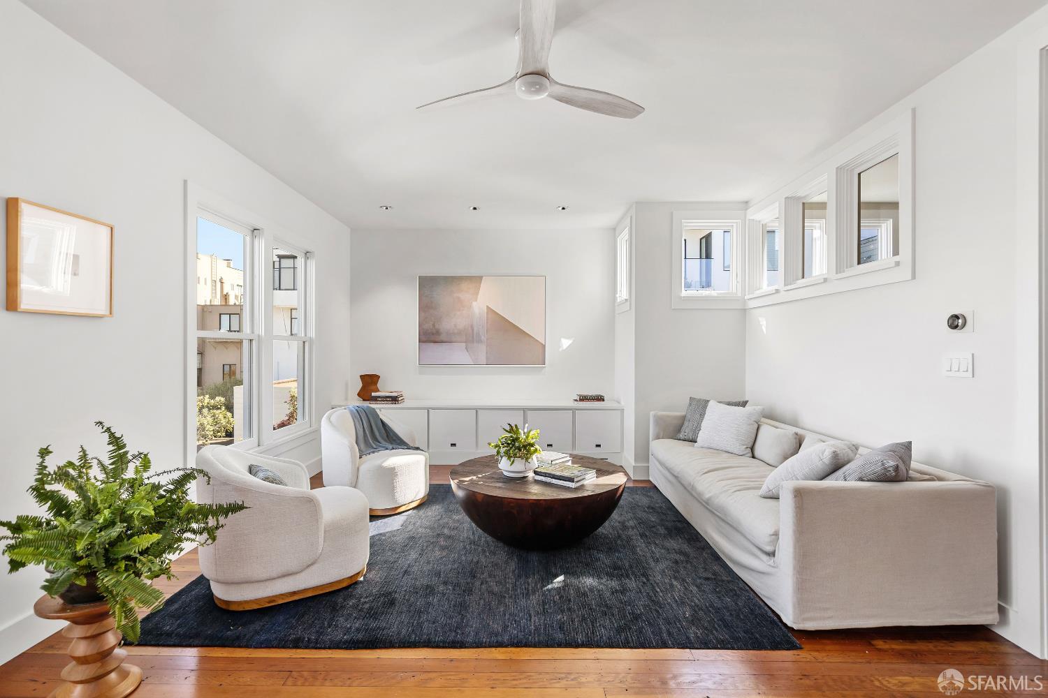 Detail Gallery Image 9 of 50 For 341 Lombard St, San Francisco,  CA 94133 - 4 Beds | 3/1 Baths