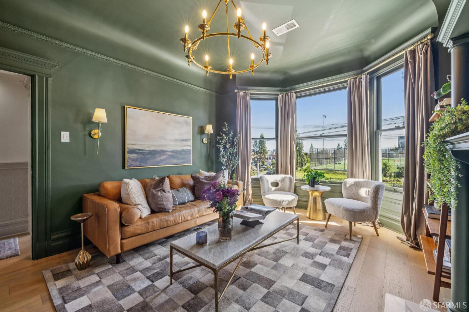 Photo #5: 426111962 Listing: Photo #5