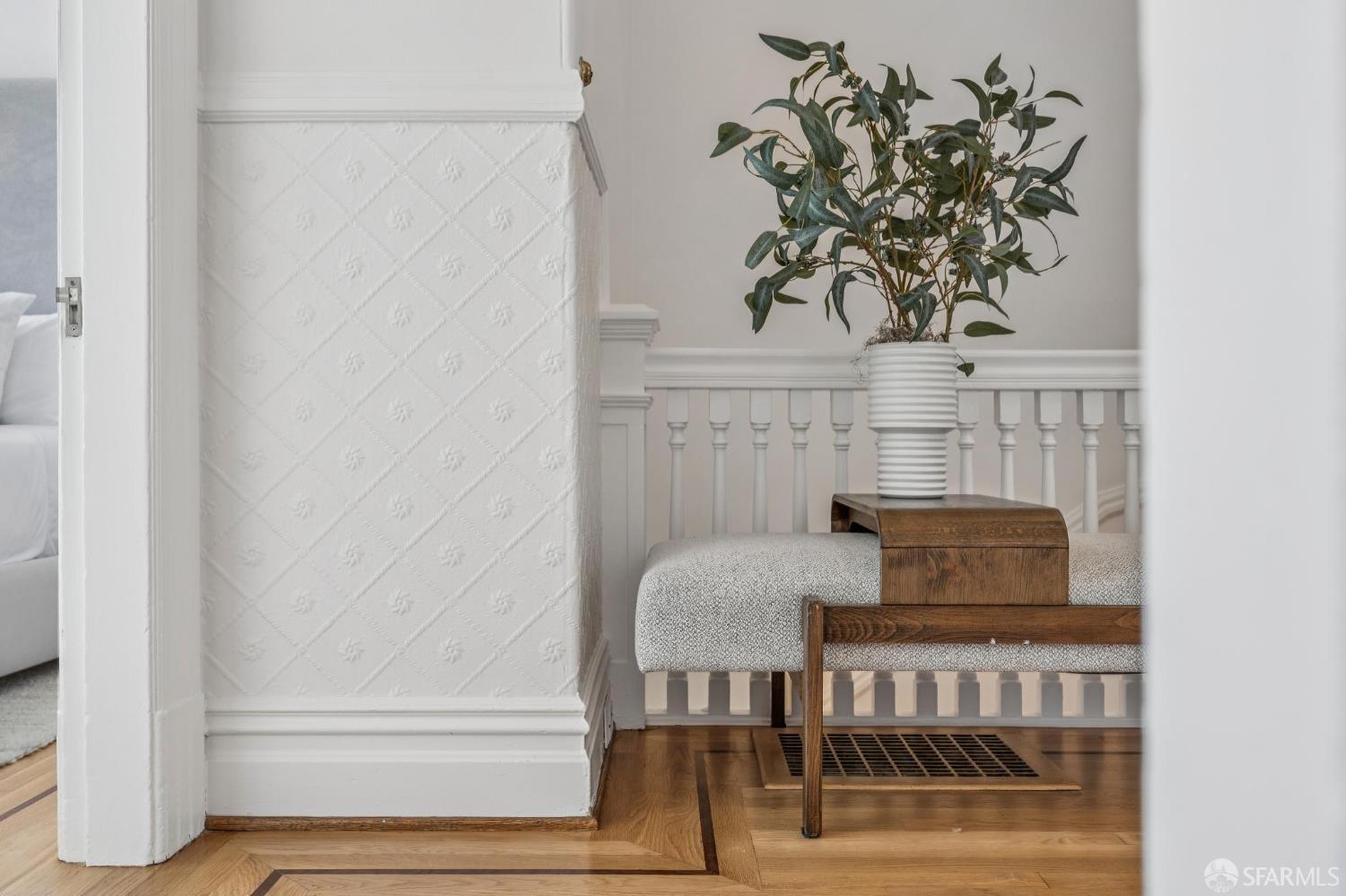 Detail Gallery Image 7 of 26 For 3642 17th St, San Francisco,  CA 94114 - 3 Beds | 1 Baths