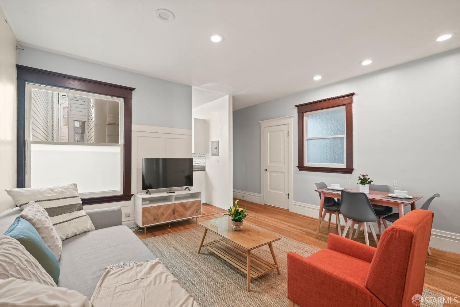 Detail Gallery Image 3 of 14 For 1155 Pine St #6,  San Francisco,  CA 94109 - 1 Beds | 1 Baths