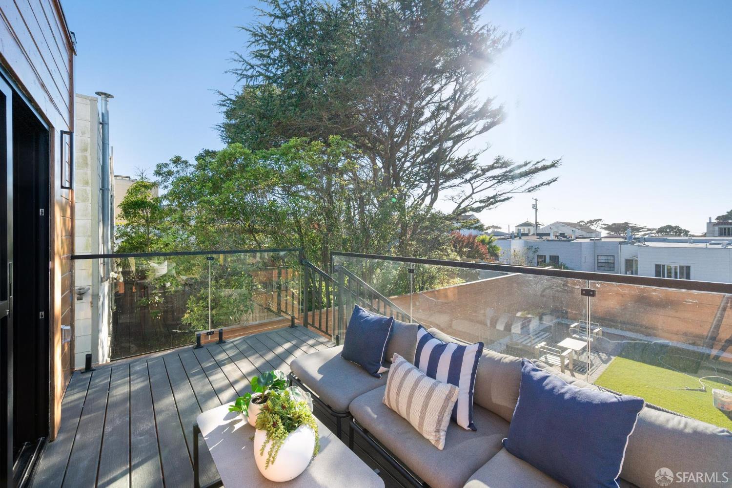 Detail Gallery Image 43 of 72 For 1371 34th Ave, San Francisco,  CA 94122 - 4 Beds | 4 Baths