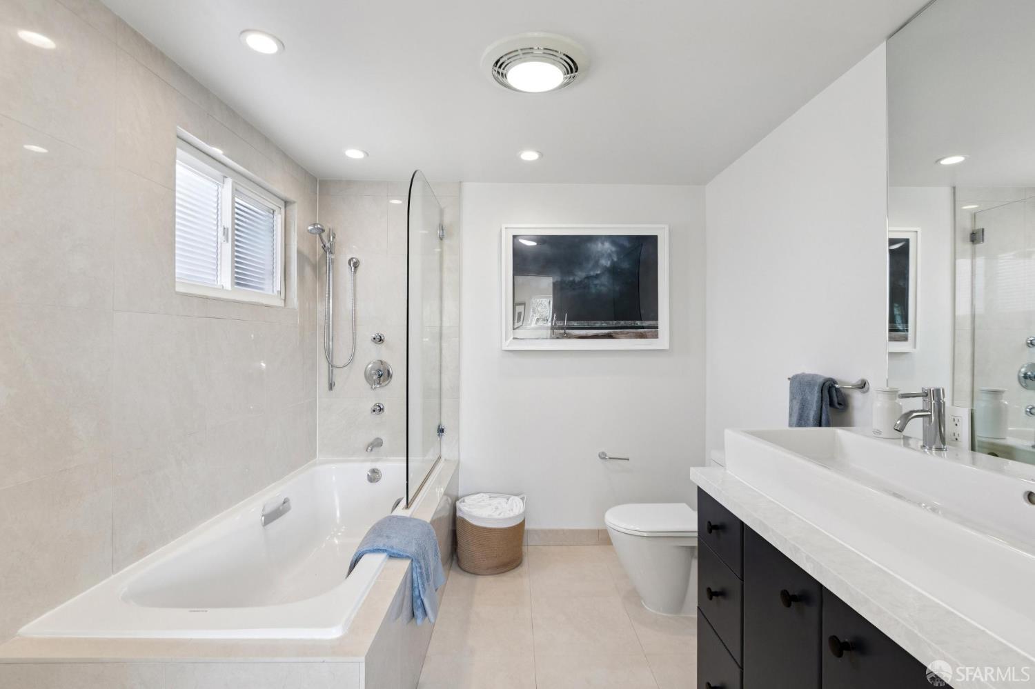 Detail Gallery Image 19 of 53 For 190 Rutledge St, San Francisco,  CA 94110 - 3 Beds | 3 Baths