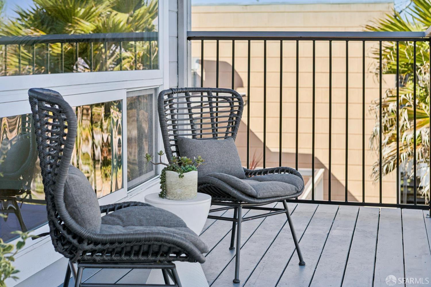 Detail Gallery Image 25 of 88 For 851 Bowdoin St, San Francisco,  CA 94134 - 4 Beds | 3 Baths