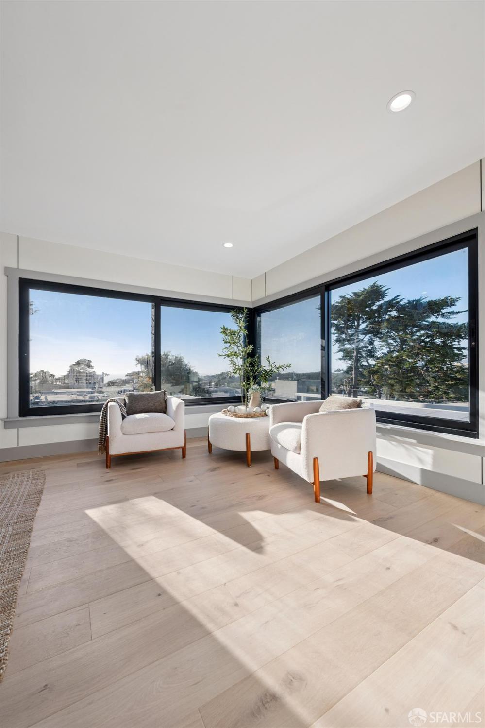 Detail Gallery Image 28 of 72 For 1371 34th Ave, San Francisco,  CA 94122 - 4 Beds | 4 Baths