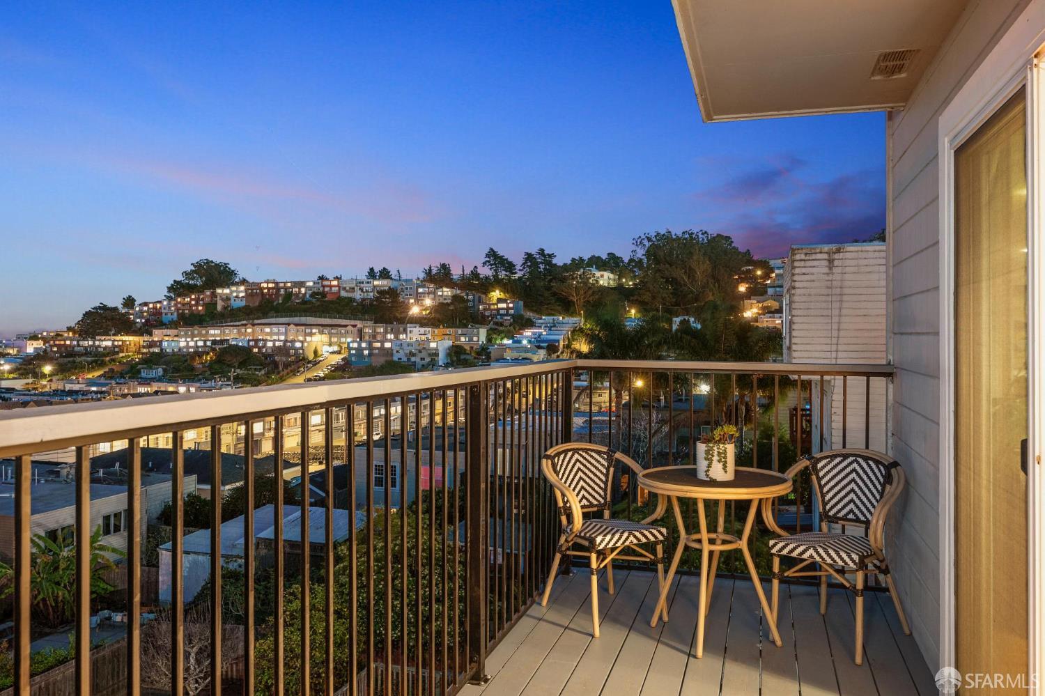 Detail Gallery Image 81 of 88 For 851 Bowdoin St, San Francisco,  CA 94134 - 4 Beds | 3 Baths