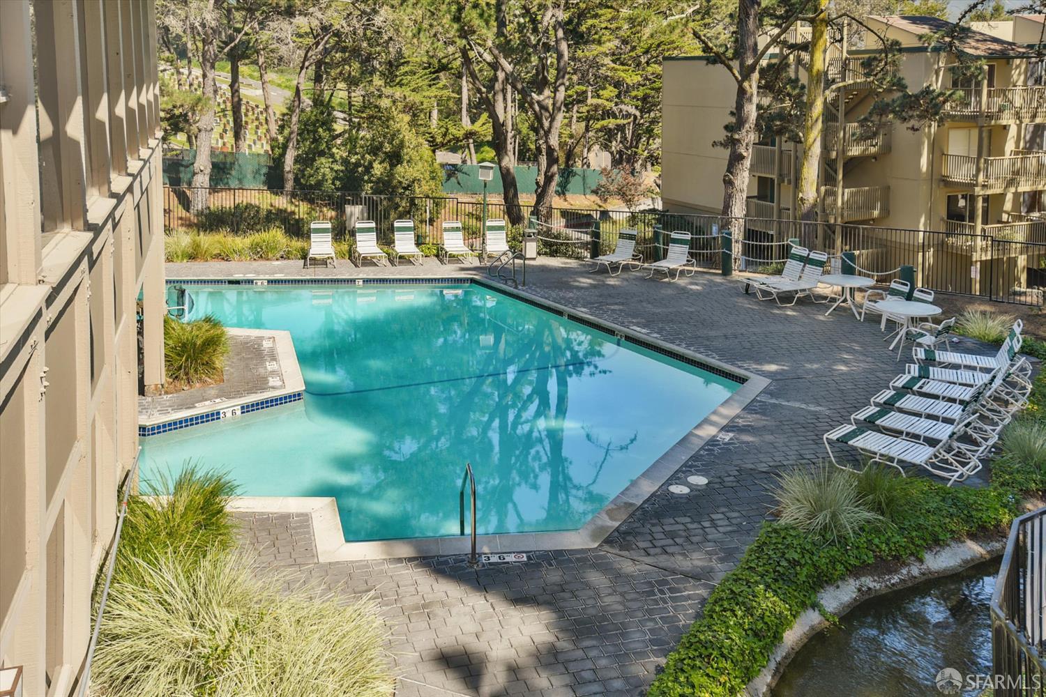 Detail Gallery Image 25 of 44 For 377 Mandarin Dr #105,  Daly City,  CA 94015 - 1 Beds | 1 Baths