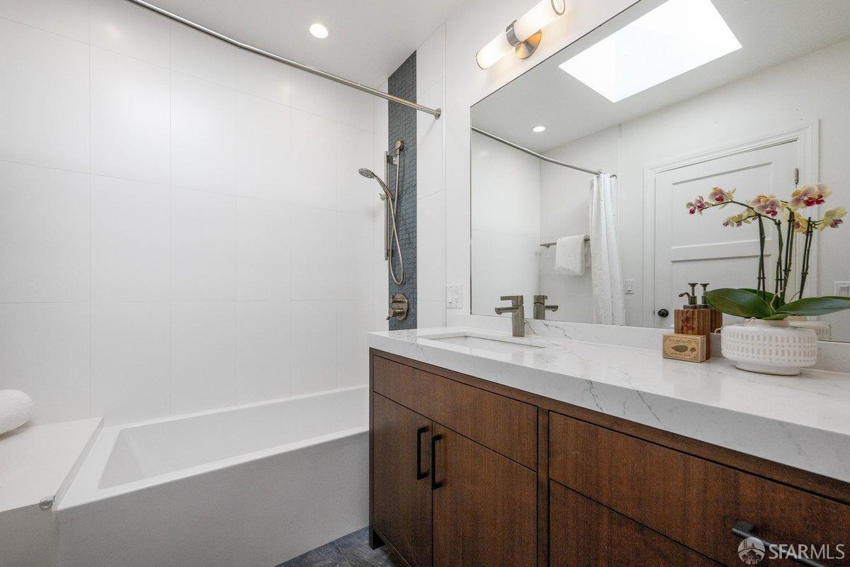 Detail Gallery Image 24 of 40 For 1500 Quesada Ave, San Francisco,  CA 94124 - 2 Beds | 2 Baths