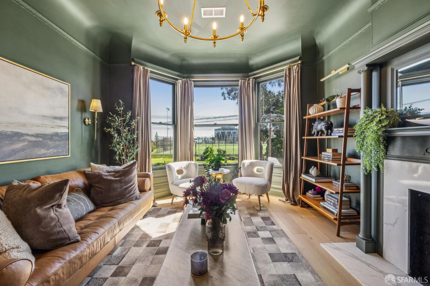 Photo #6: 426111962 Listing: Photo #6