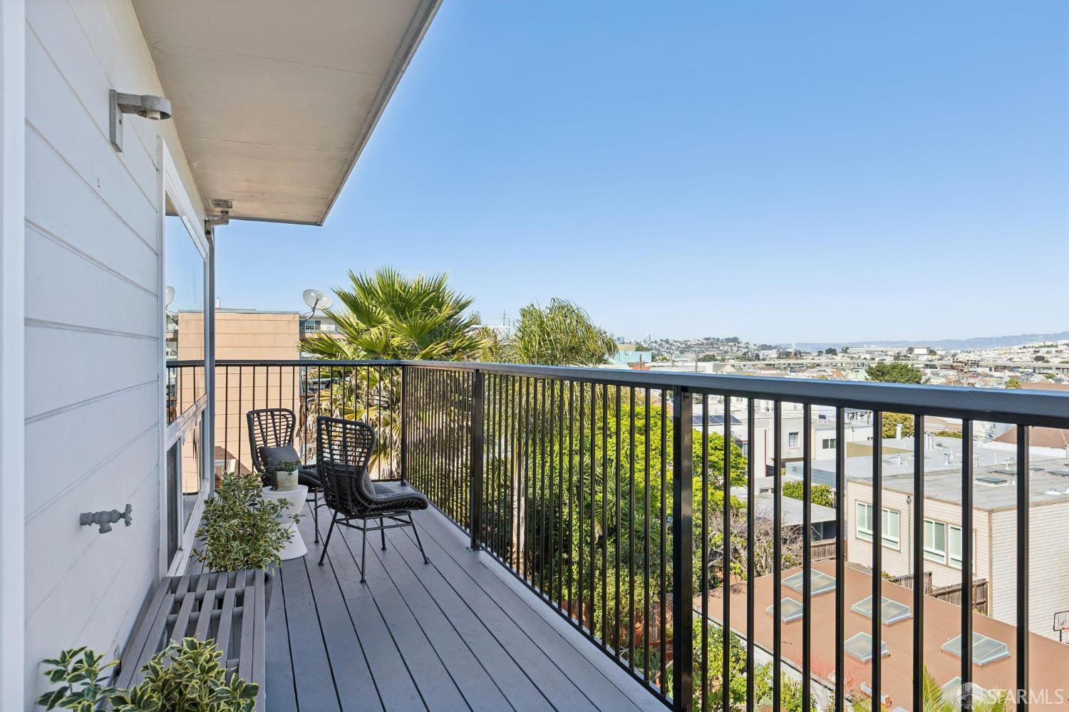 Detail Gallery Image 26 of 88 For 851 Bowdoin St, San Francisco,  CA 94134 - 4 Beds | 3 Baths