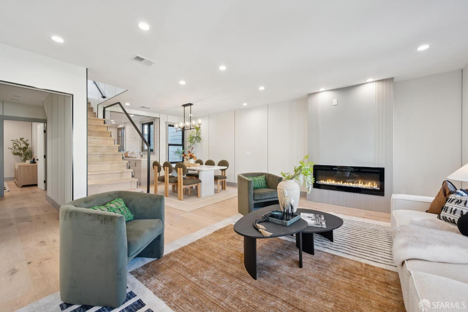 Detail Gallery Image 5 of 72 For 1371 34th Ave, San Francisco,  CA 94122 - 4 Beds | 4 Baths