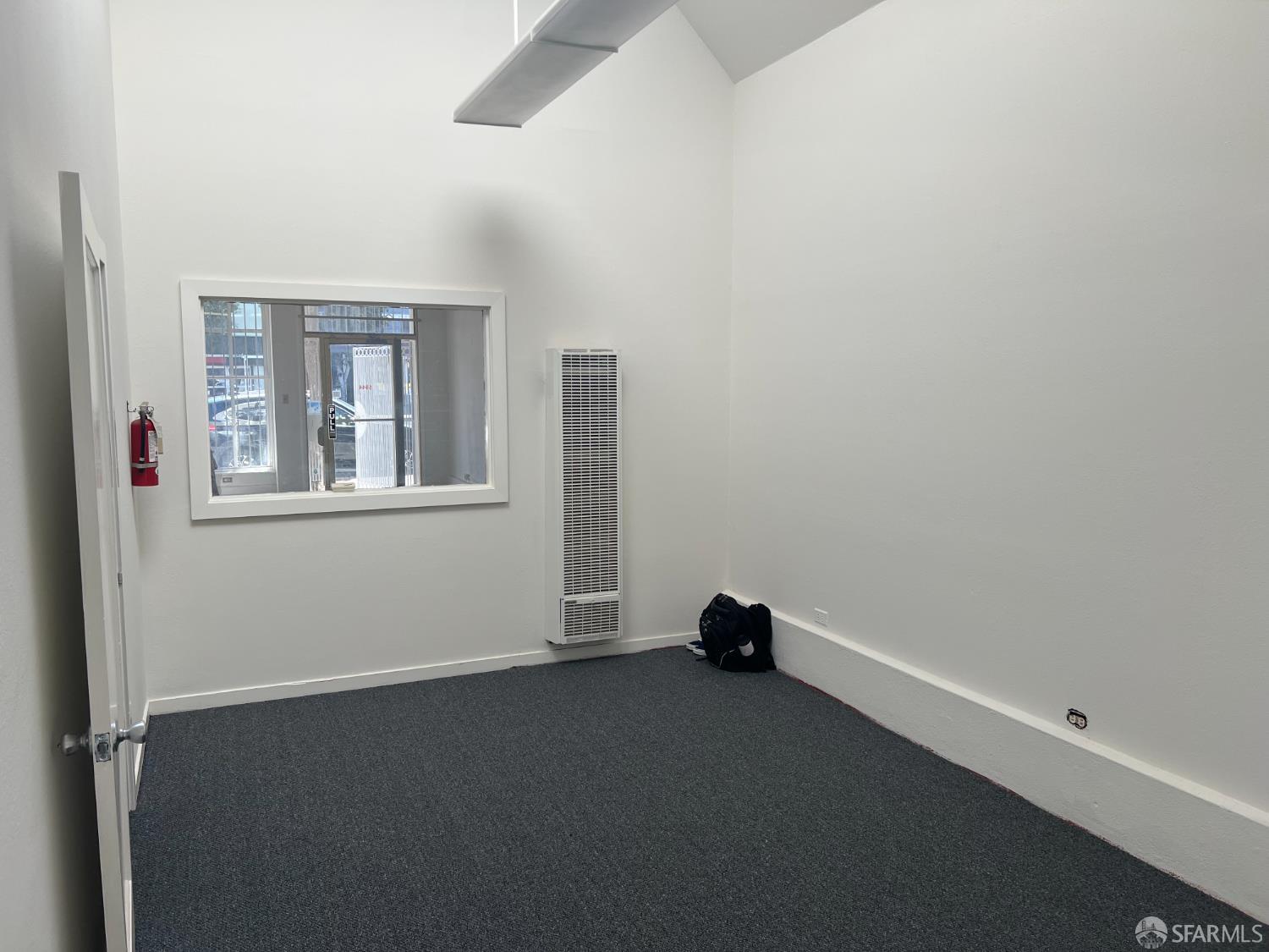 Detail Gallery Image 6 of 11 For 5842 Geary Blvd, San Francisco,  CA 94123 - – Beds | – Baths