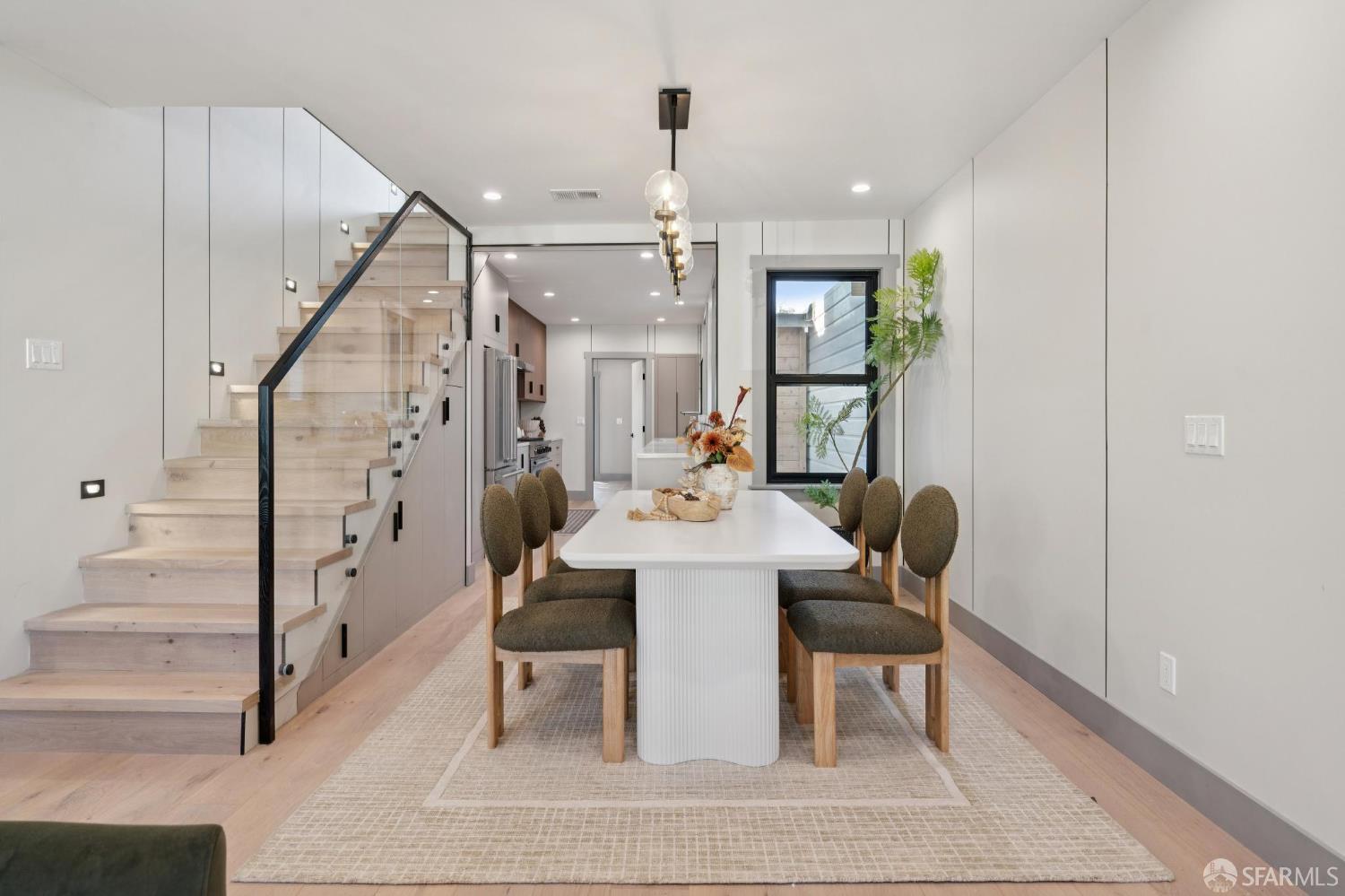 Detail Gallery Image 11 of 72 For 1371 34th Ave, San Francisco,  CA 94122 - 4 Beds | 4 Baths