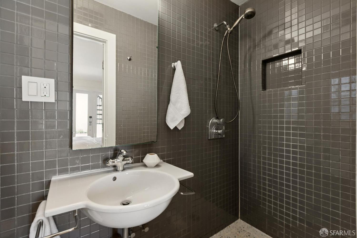 Detail Gallery Image 39 of 53 For 190 Rutledge St, San Francisco,  CA 94110 - 3 Beds | 3 Baths