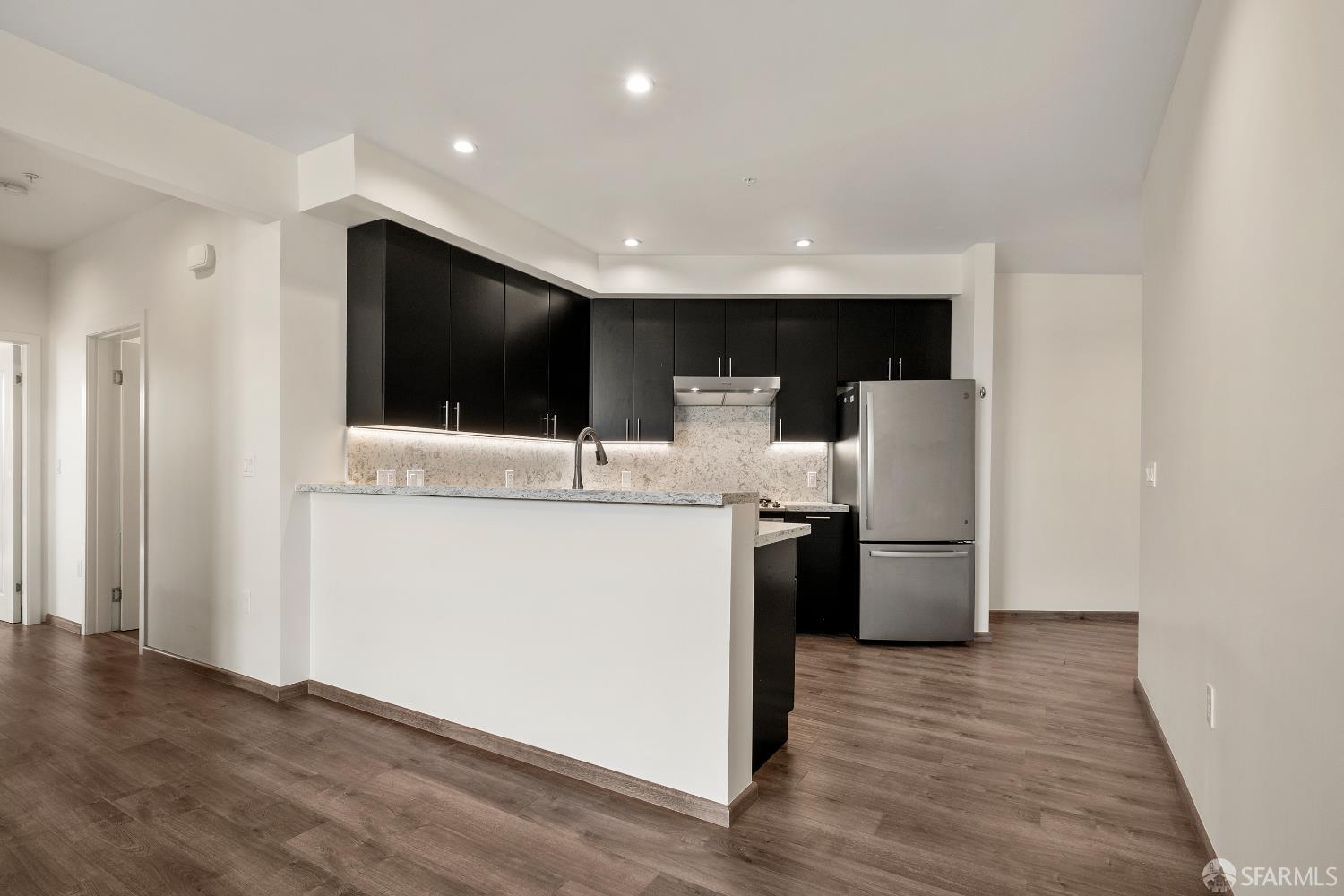 Detail Gallery Image 20 of 63 For 3535 Wawona St #311,  San Francisco,  CA 94116 - 2 Beds | 2 Baths