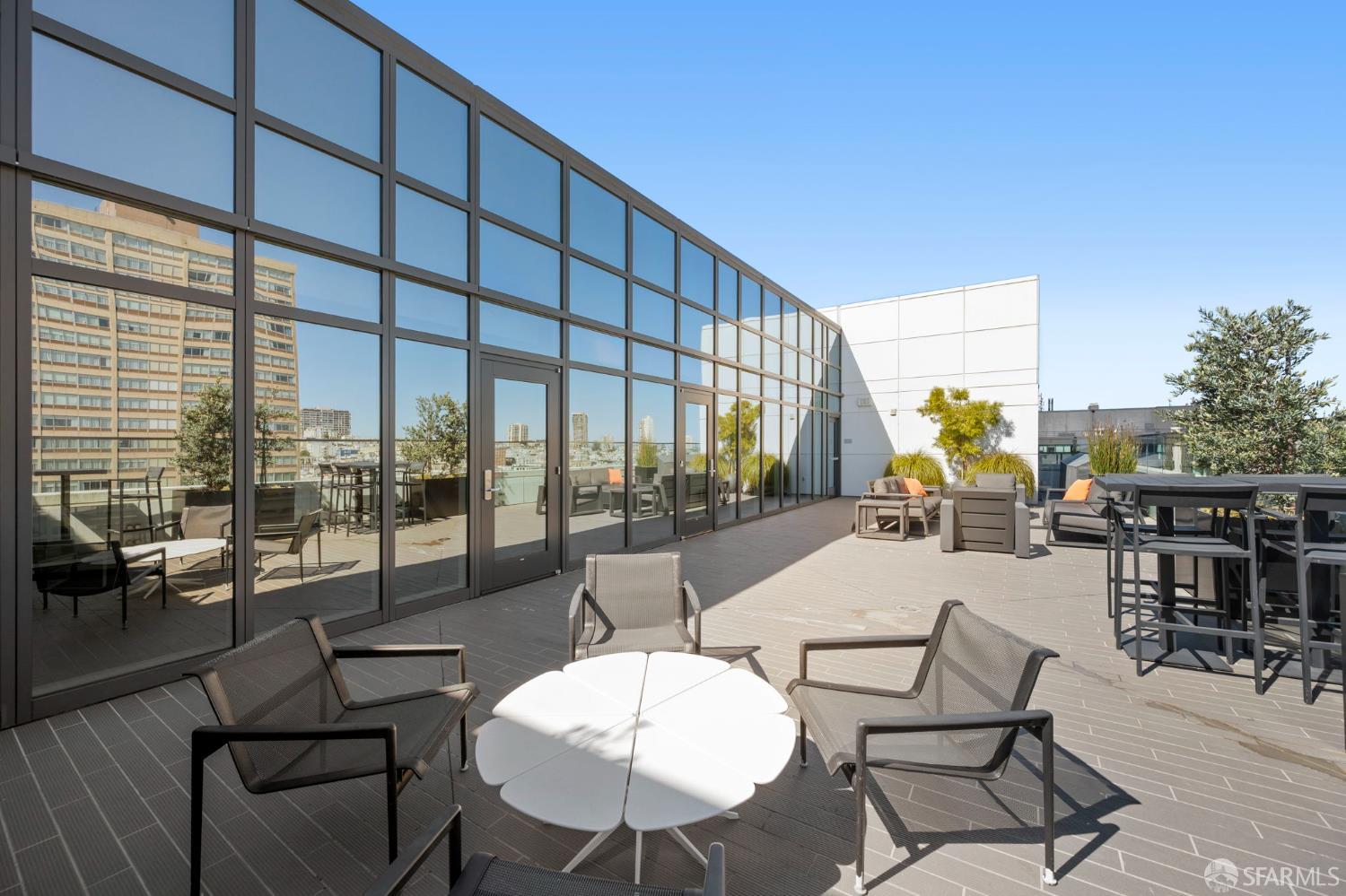 Detail Gallery Image 33 of 76 For 1688 Pine St #W409,  San Francisco,  CA 94109 - 1 Beds | 1 Baths