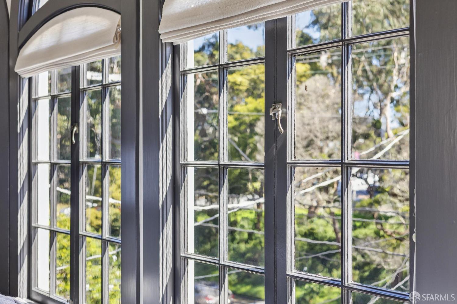 Detail Gallery Image 8 of 53 For 333 14th Ave, San Francisco,  CA 94118 - 3 Beds | 2/1 Baths