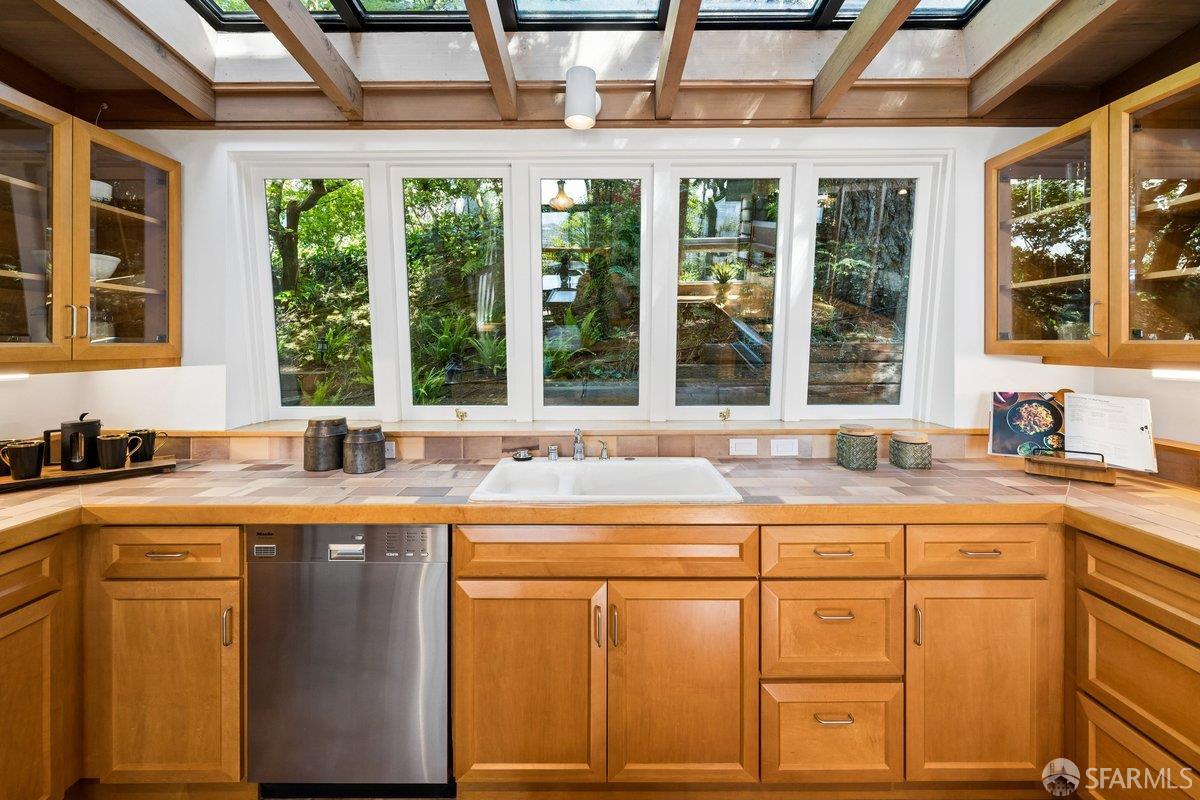 Detail Gallery Image 20 of 60 For 187 San Marcos Ave, San Francisco,  CA 94116 - 4 Beds | 3 Baths