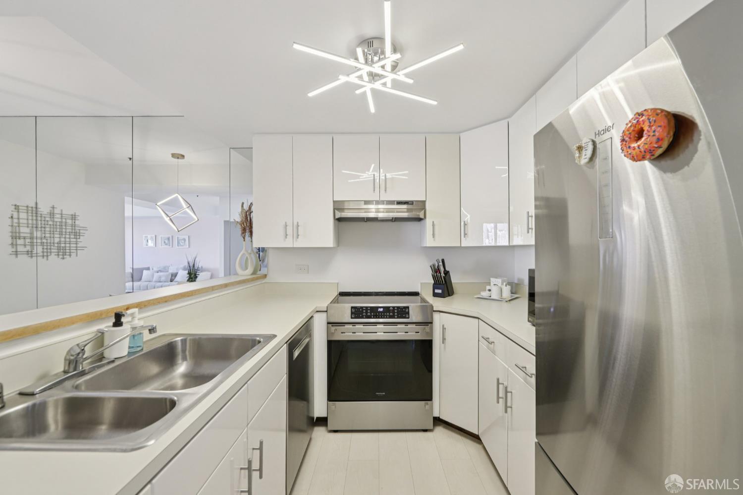 Detail Gallery Image 12 of 47 For 601 Van Ness Ave #1112,  San Francisco,  CA 94102 - 1 Beds | 1 Baths