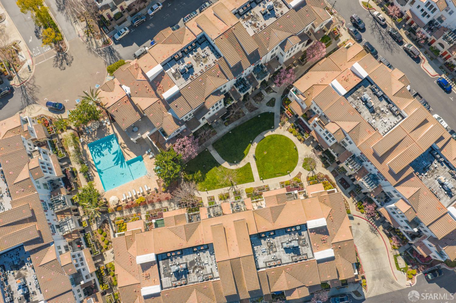 Detail Gallery Image 31 of 33 For 4138 Clarinbridge Cir, Dublin,  CA 94568 - 2 Beds | 2 Baths