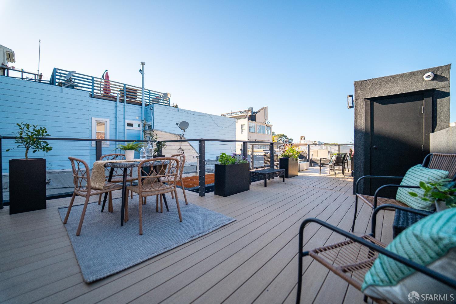 Detail Gallery Image 8 of 85 For 165 Valparaiso St, San Francisco,  CA 94133 - 4 Beds | 3 Baths