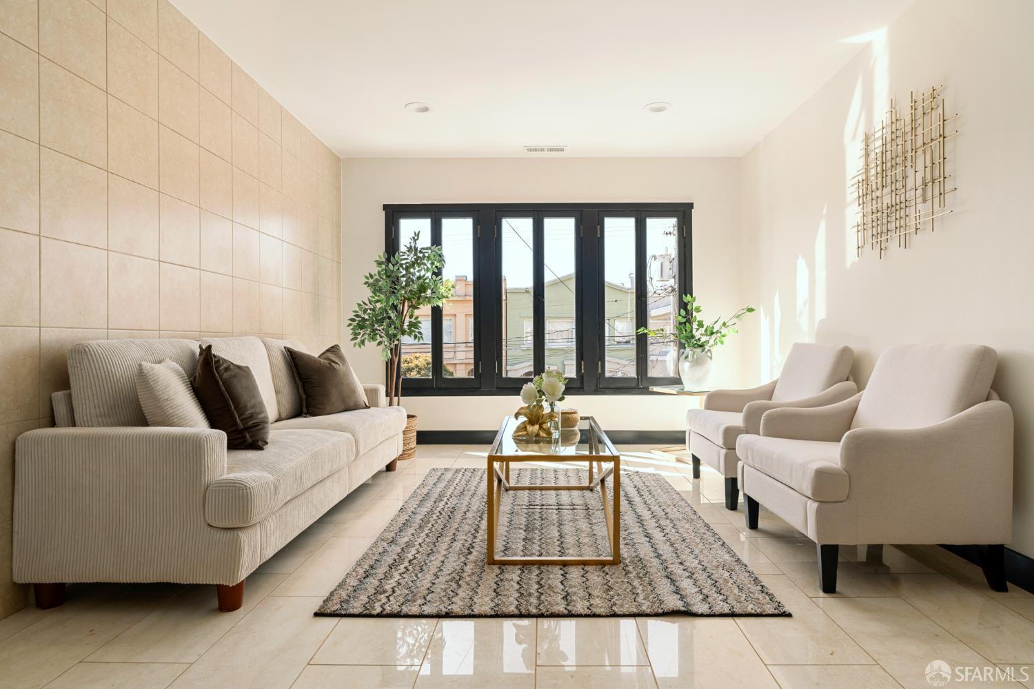 Detail Gallery Image 7 of 27 For 428 17th Ave, San Francisco,  CA 94121 - 2 Beds | 2 Baths