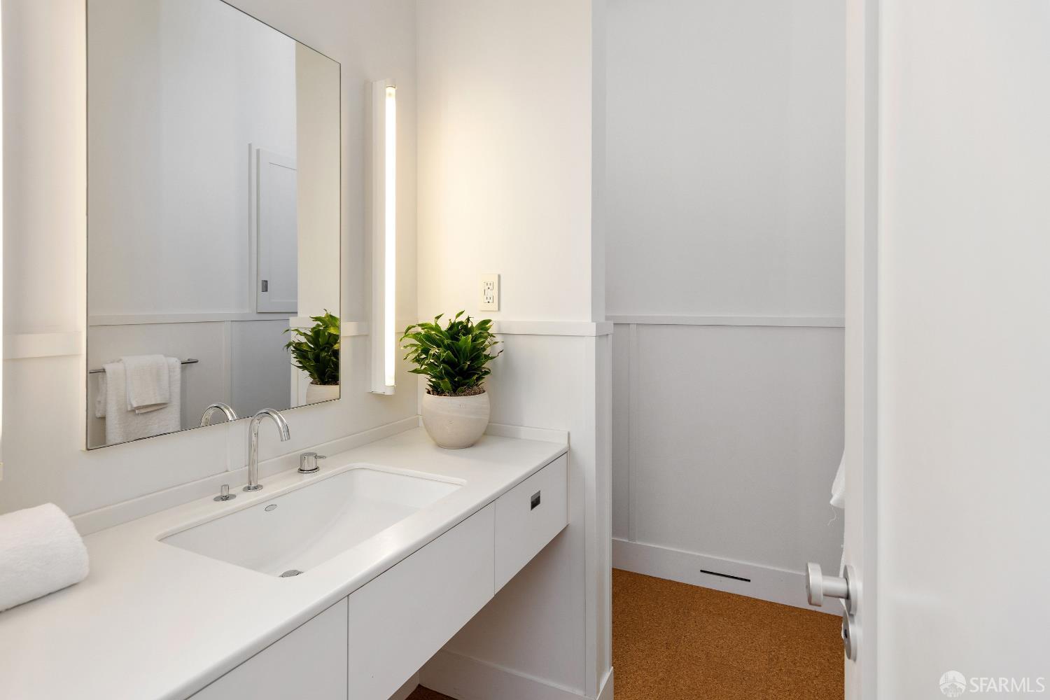 Detail Gallery Image 19 of 50 For 341 Lombard St, San Francisco,  CA 94133 - 4 Beds | 3/1 Baths